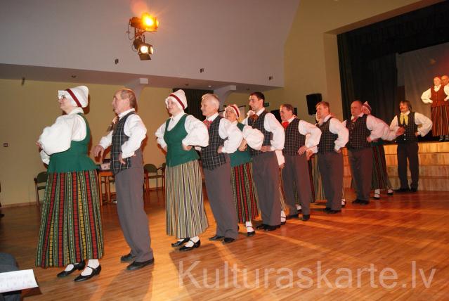 Senioru deju kolektīvs "Iecavnieks"